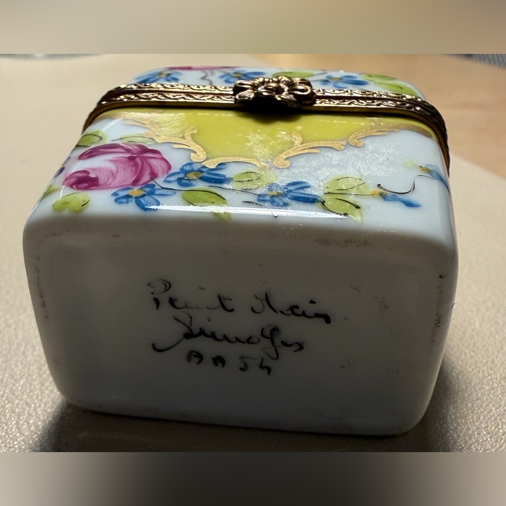 Limoges France Hand Painted Porcelain Trinket Box Floral Yellow Rose Pill Box - Picture 7 of 9
